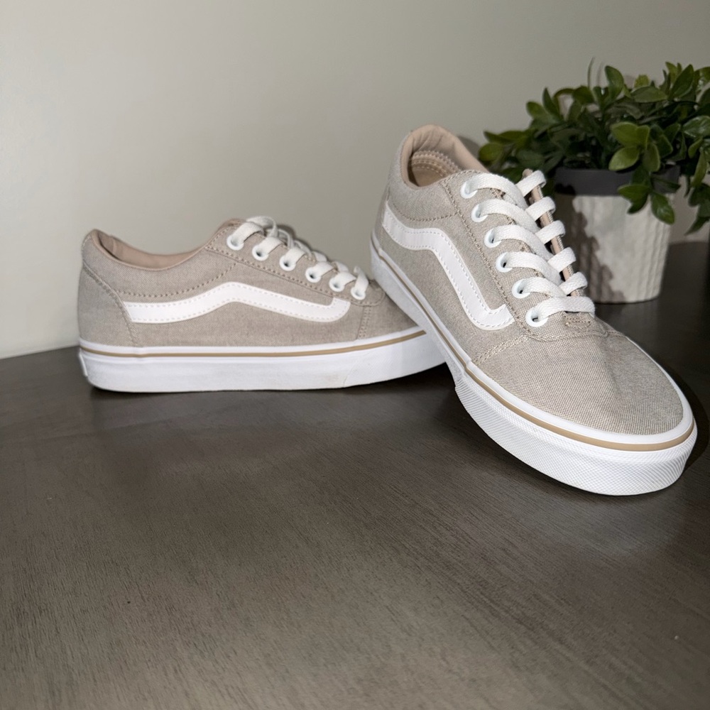 Women's Vans Ward Skate Shoe, Size 8